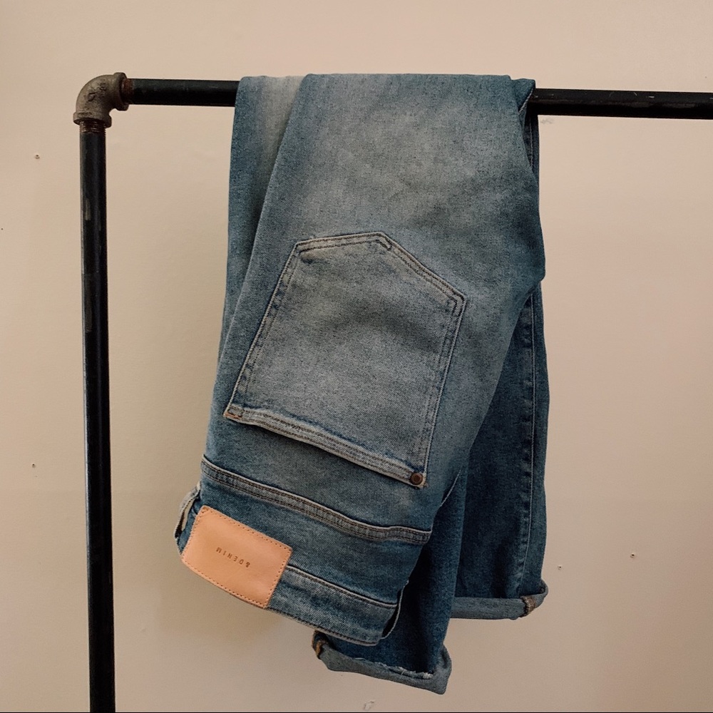 H&M Men’s Skinny 32x32 Light Wash Ripped Jeans